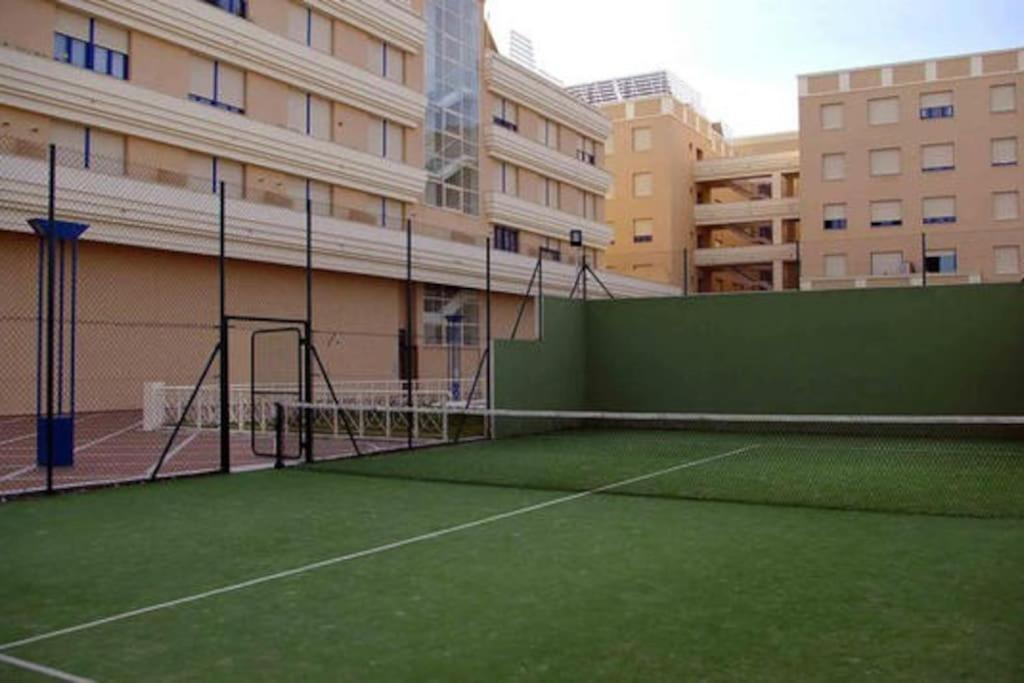 Fibes Con Piscina Y Parking Gratis Apartamento Sevilla Este Dış mekan fotoğraf